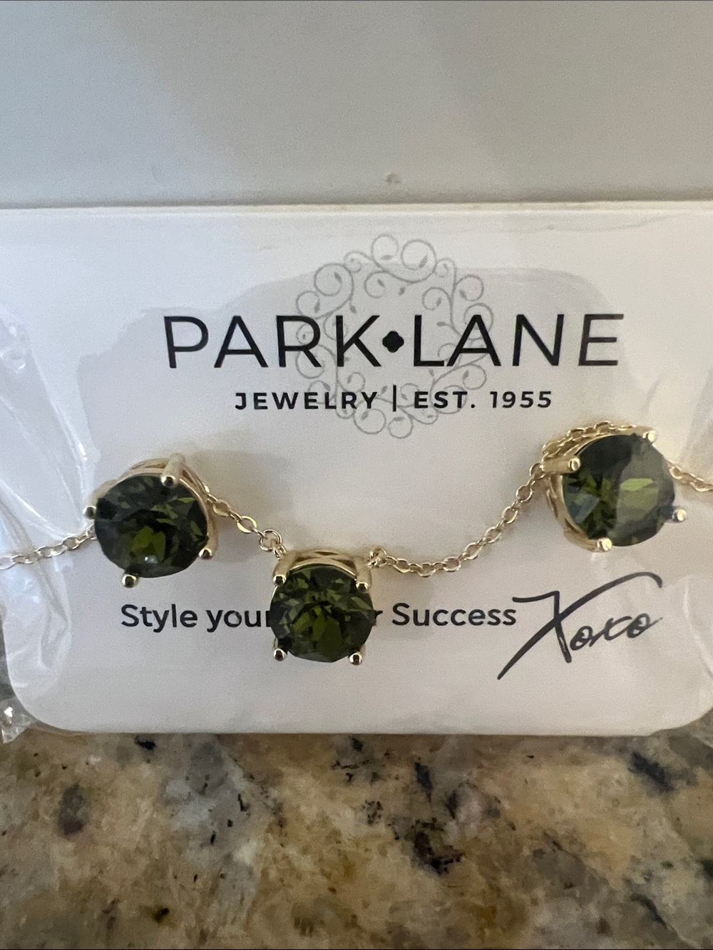 Park Lane Green Crystal Necklace & Earrings Set – New - Picture 2 of 3